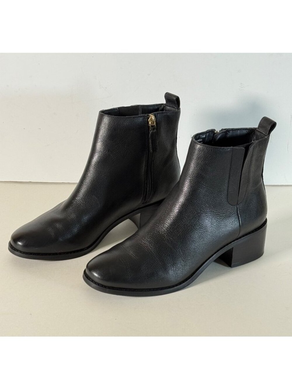 Cole Haan Women's Addie Black Leather Ankle Boots Round Toe Side Zip